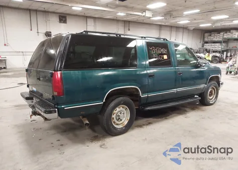 1997 Chevrolet Suburban 1500 from USA, damaged, VIN 1GNFK16R5VJ439638